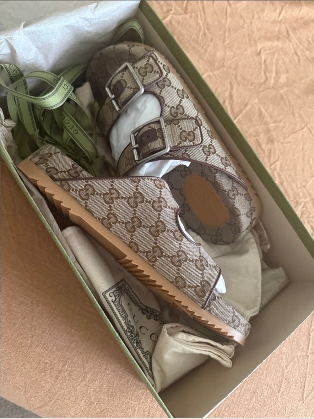 Gucci Beige and Brown Monogram Crossbody Bag with Matching Sandals - Picture 3 of 6